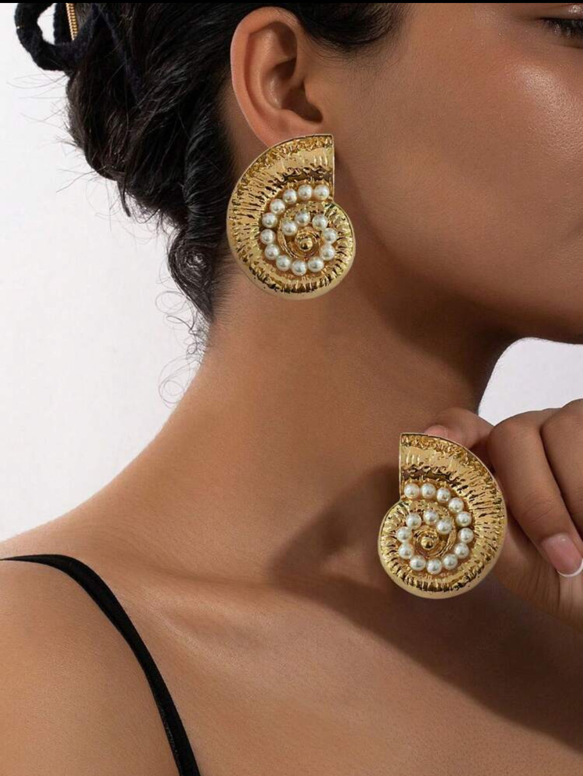 Caracola Dorada Earrings